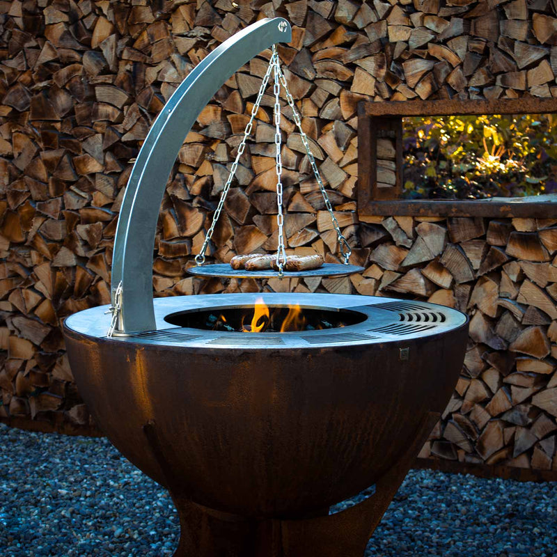 Fire bowl with barbecue gallows