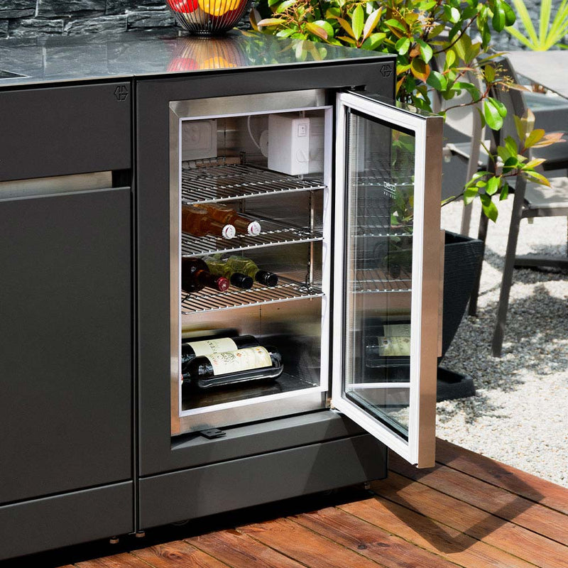 Outdoor kitchen fridge